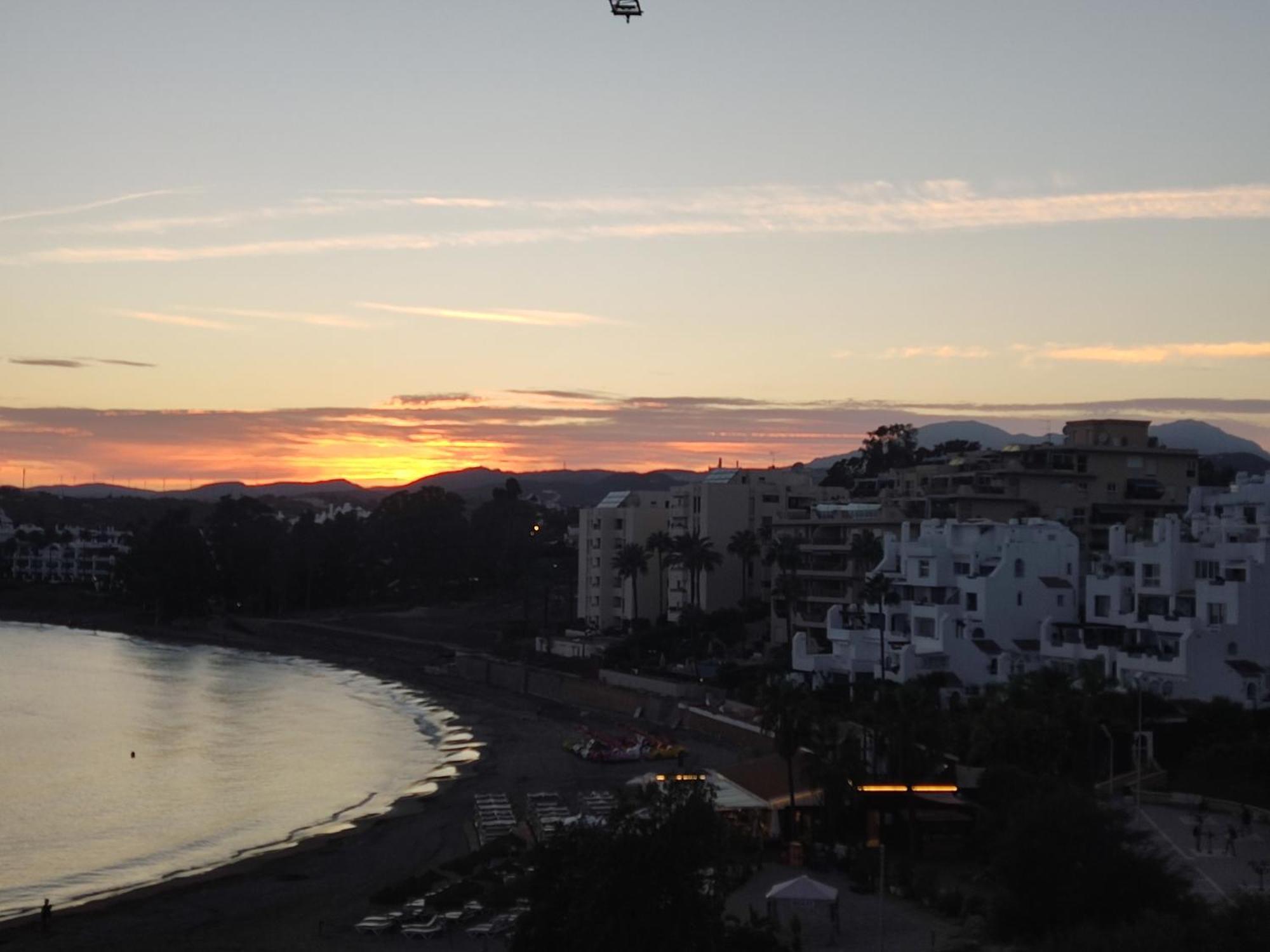 Front Sea View Penthouse Daire Estepona Dış mekan fotoğraf