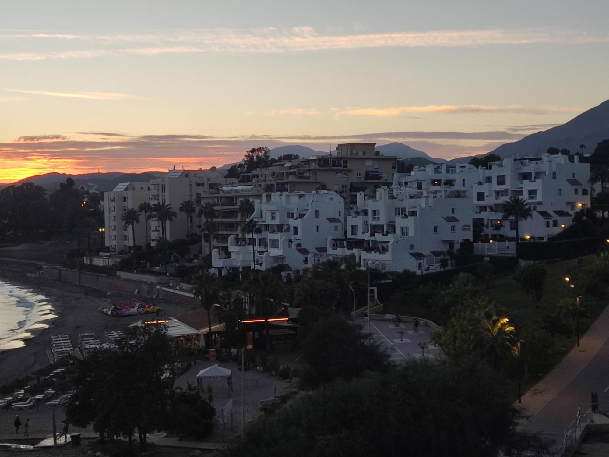 Front Sea View Penthouse Daire Estepona Dış mekan fotoğraf